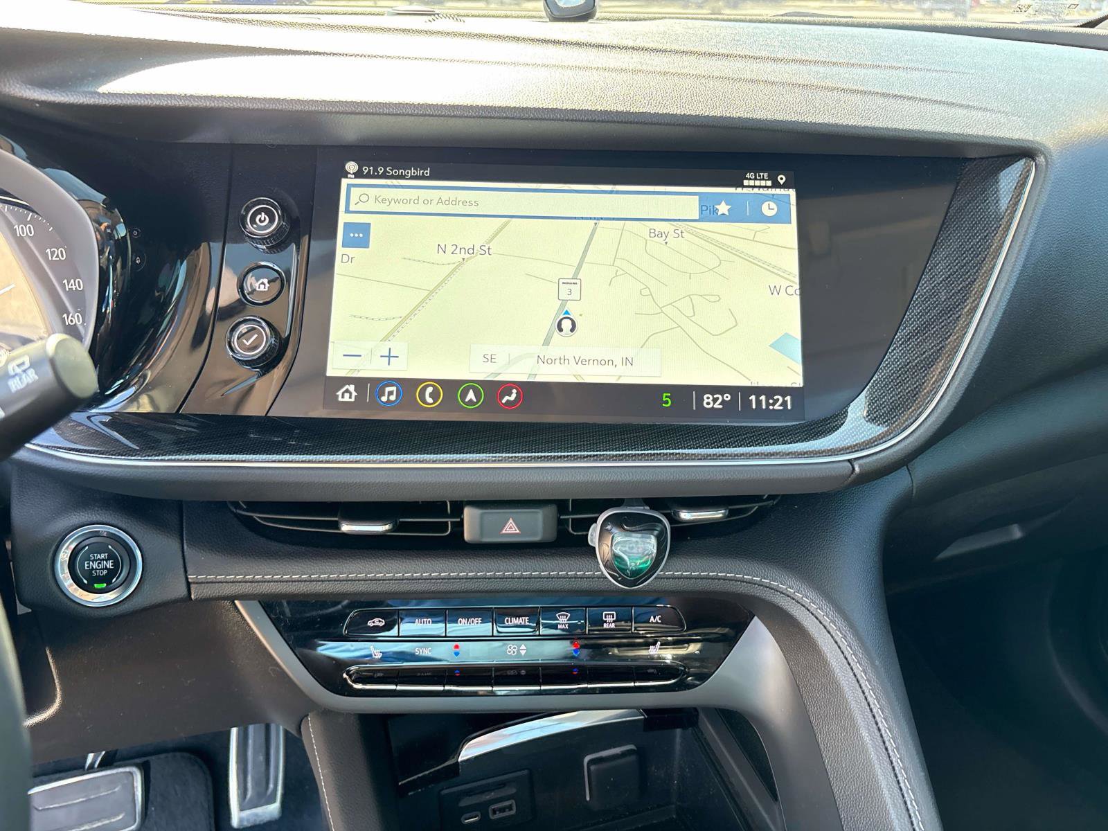 Used 2022 Buick Envision Essence w/ Technology Package II image 13