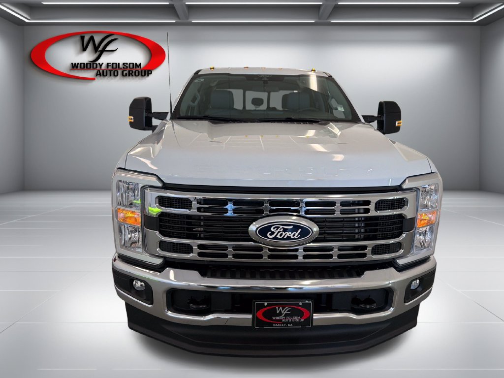 New 2027 Ford F350 XL w/ XL Chrome Package AWD/4WD image 2