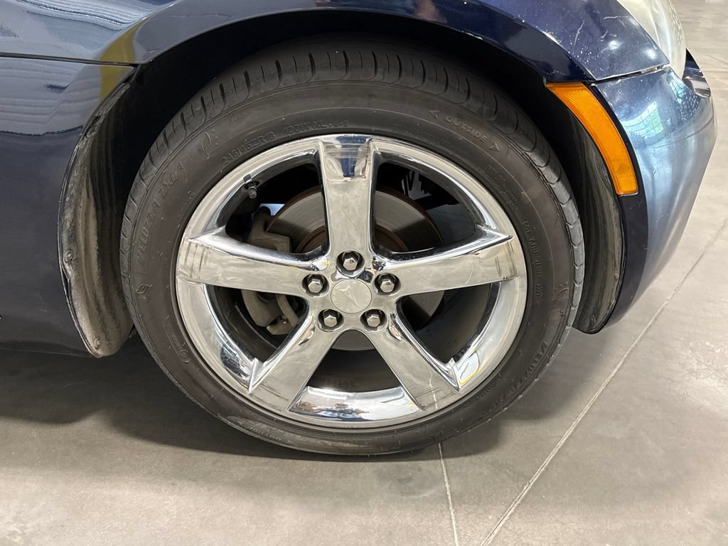 Used 2006 Pontiac Solstice Convertible w/ Premium Package RWD image 10