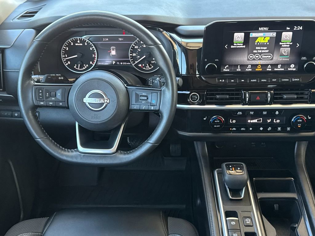 Used 2023 Nissan Pathfinder SL FWD image 13