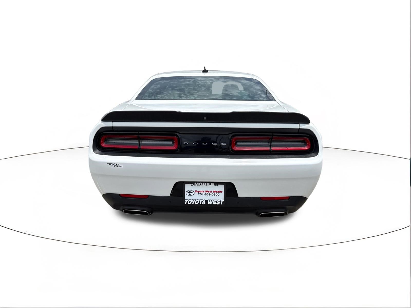 Used 2019 Dodge Challenger SXT w/ Plus Package RWD image 4