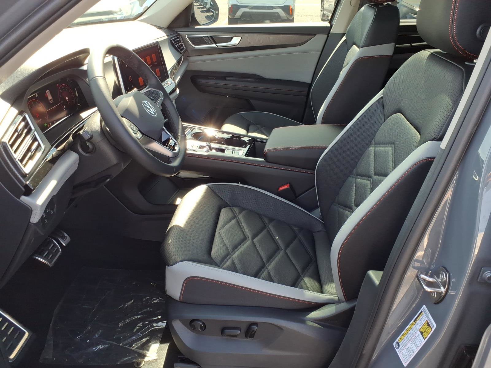 New 2026 Volkswagen Atlas Peak Edition image 12