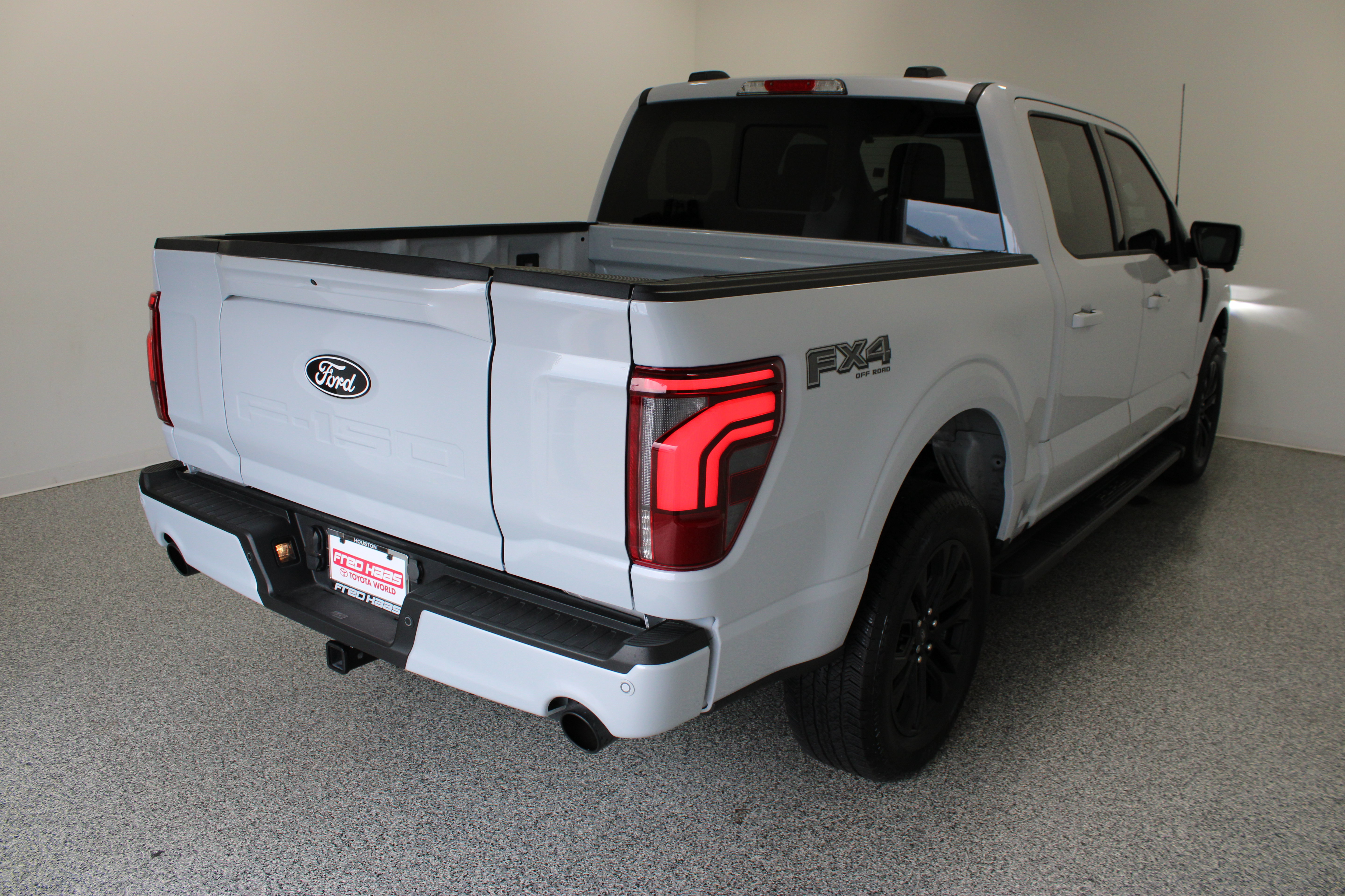 Used 2025 Ford F150 Lariat w/ Equipment Group 502A High AWD/4WD image 7