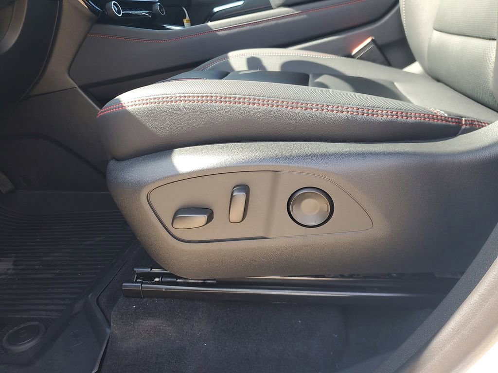 New 2026 Chevrolet Traverse RS image 17