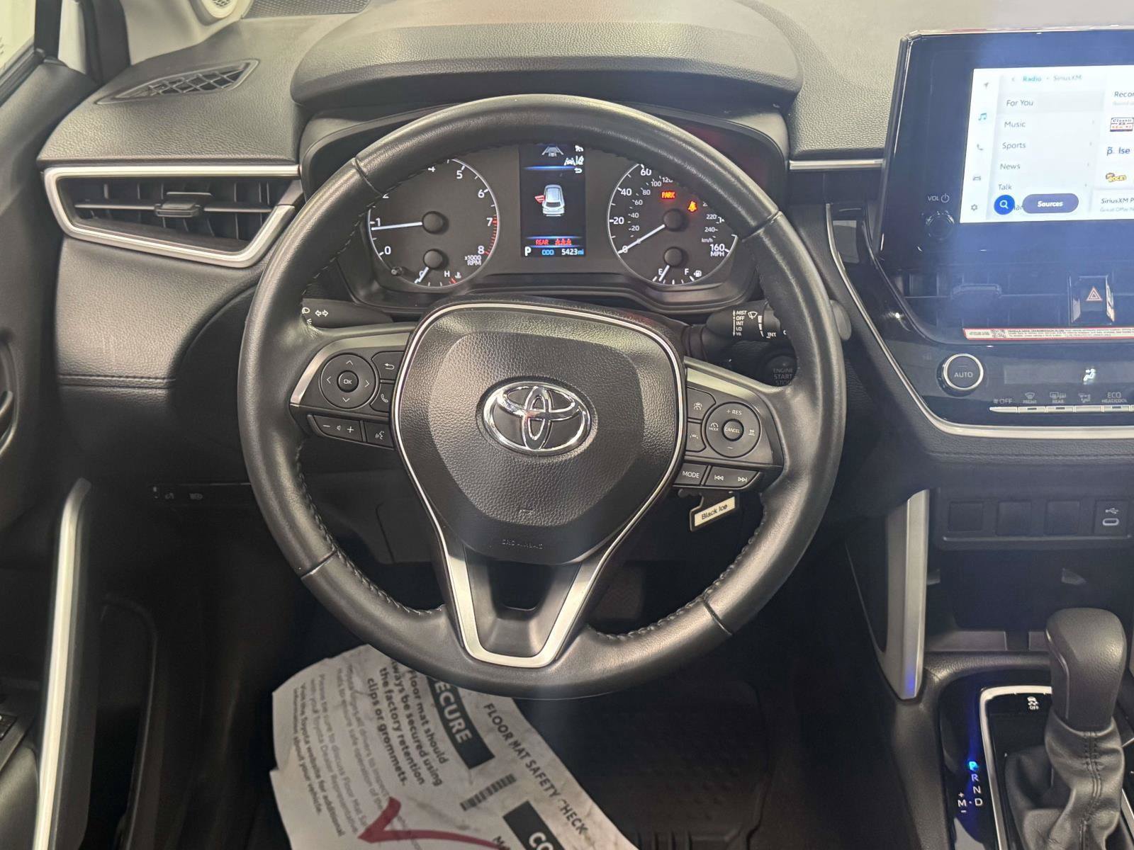 Certified 2025 Toyota Corolla Cross LE w/ Moonroof Package AWD/4WD image 14