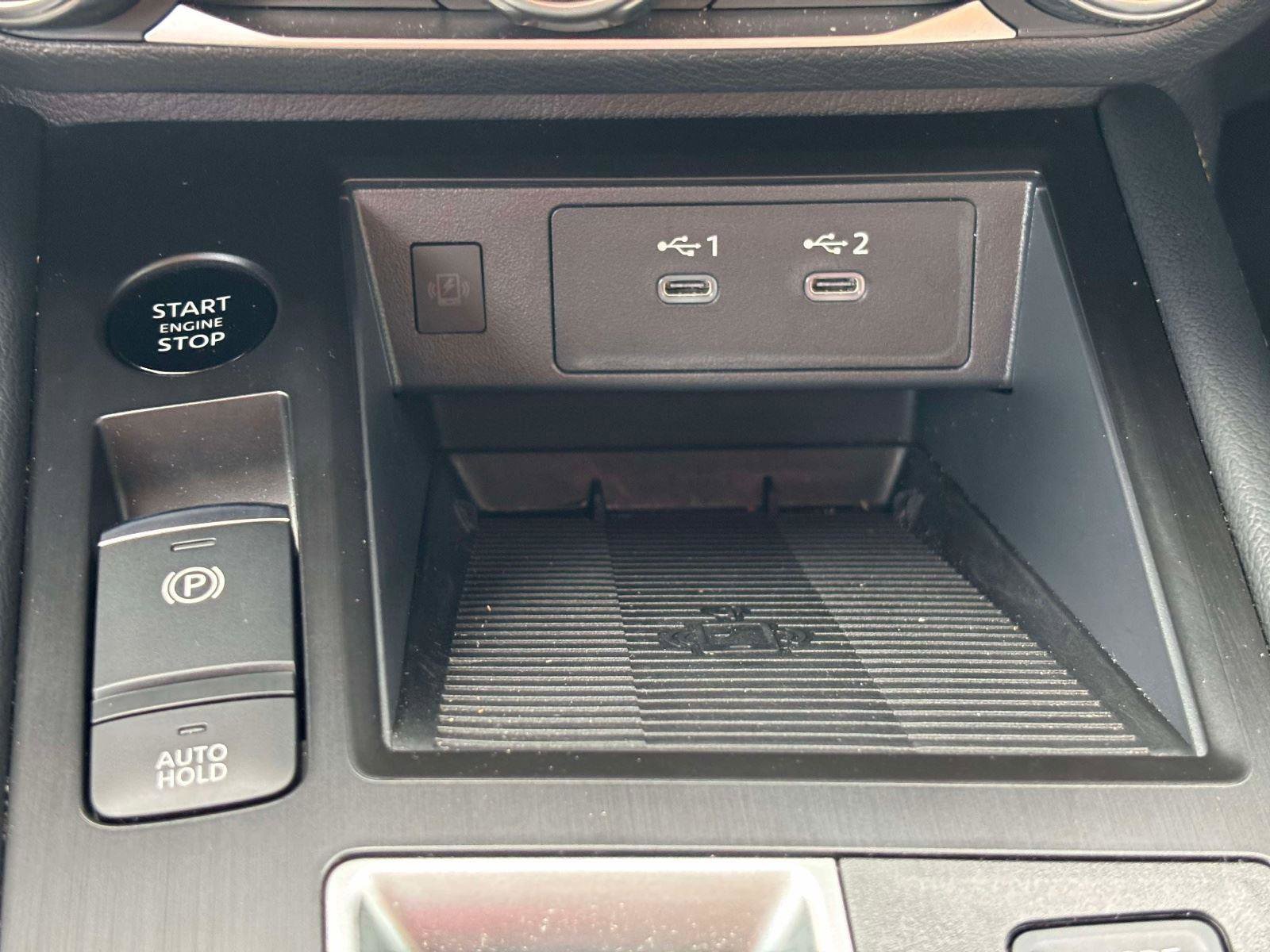 Used 2025 Nissan Kicks SV image 19