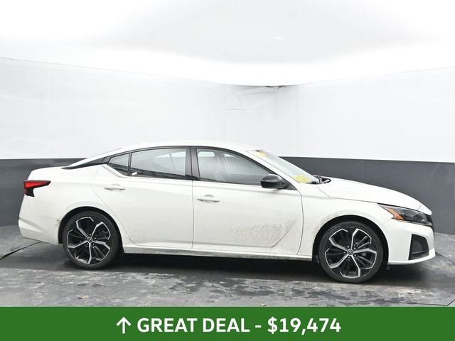 Used 2024 Nissan Altima 2.5 SR image 13