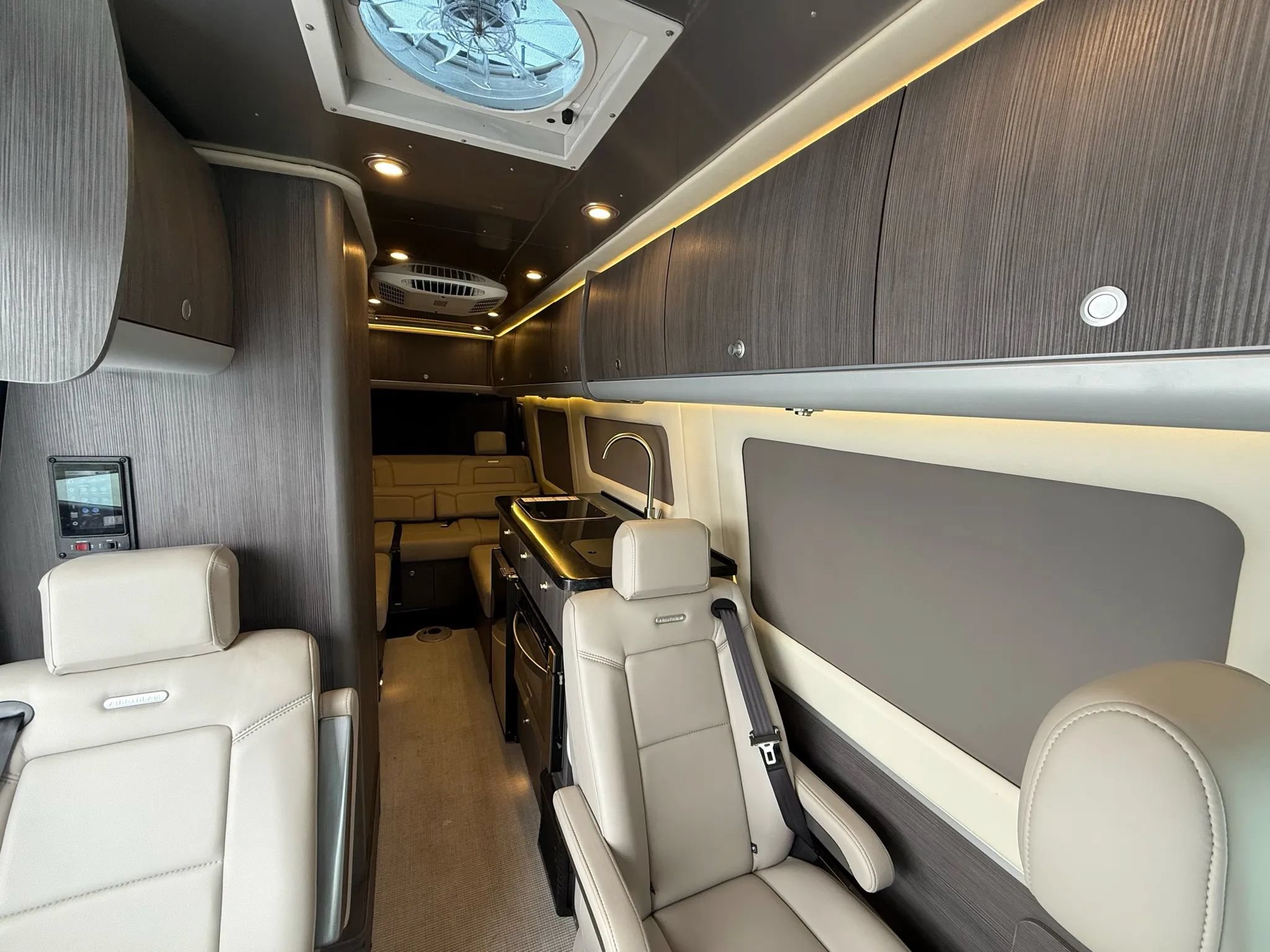 Used 2022 Mercedes-Benz Sprinter 3500 w/ Parking Package image 52