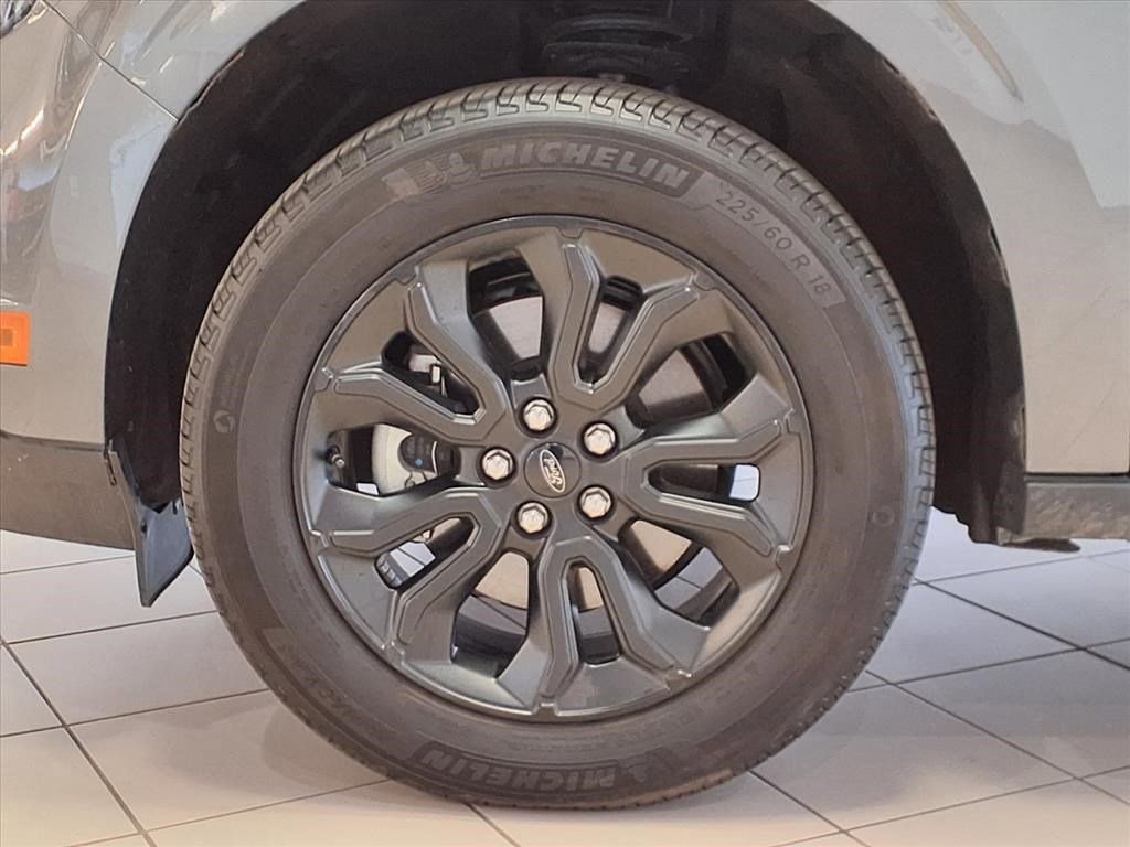 Used 2024 Ford Maverick Lariat w/ Black Appearance Package image 25