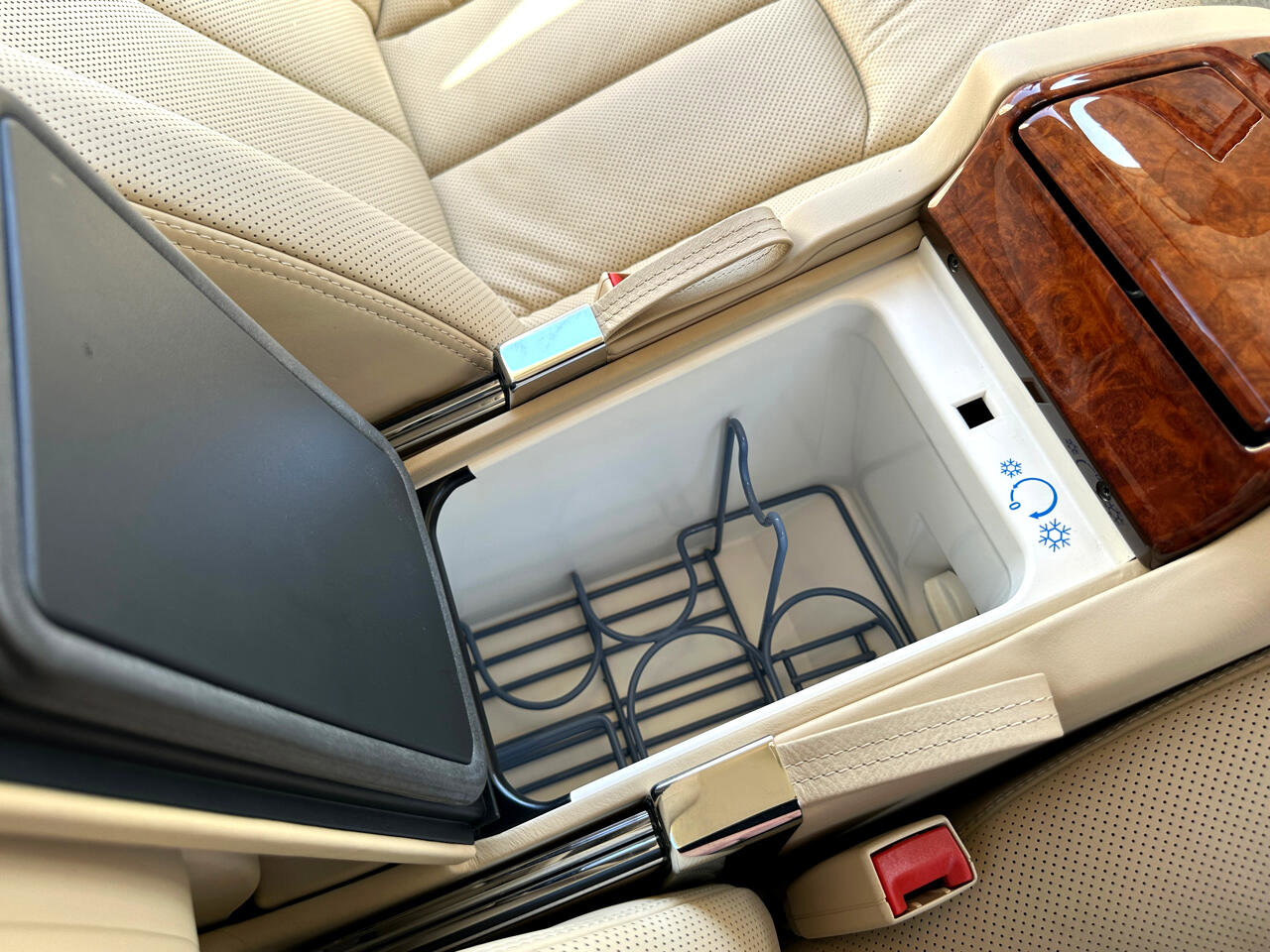 Used 2004 Maybach 57 image 46