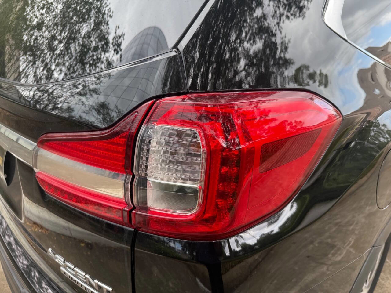 Used 2019 Subaru Ascent Limited AWD/4WD image 15