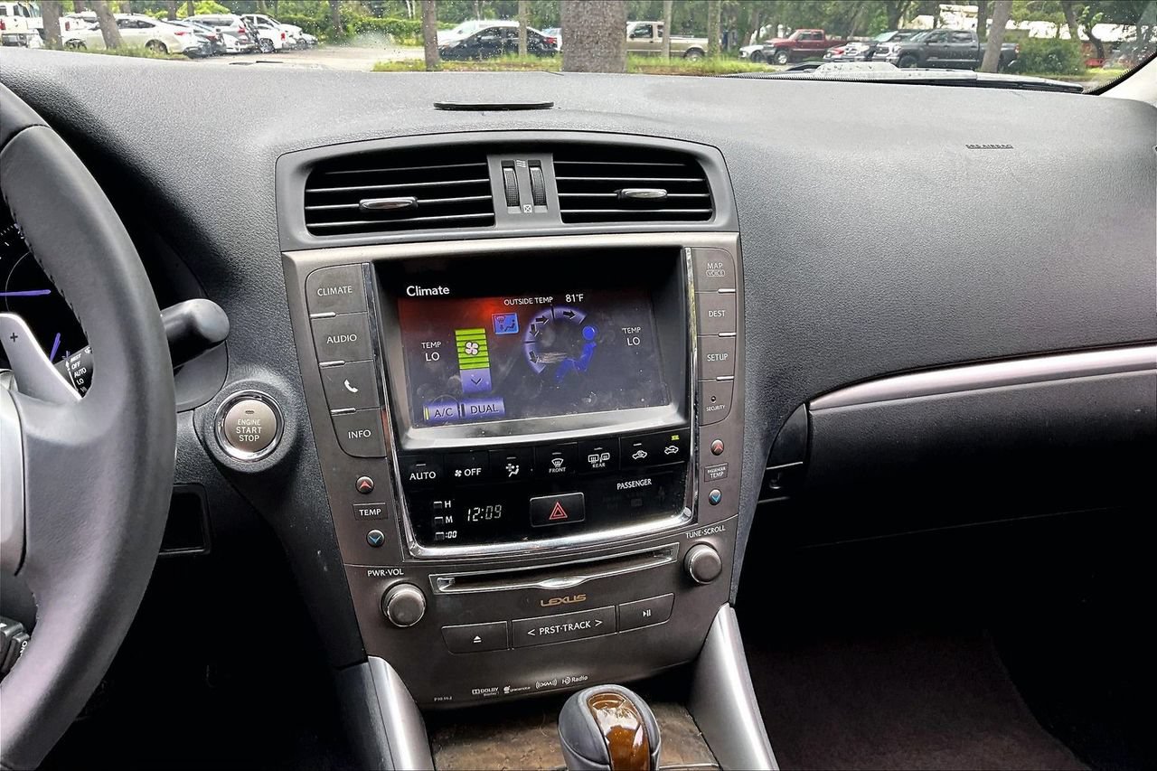 Used 2014 Lexus IS 250C w/ Luxury Package RWD image 8