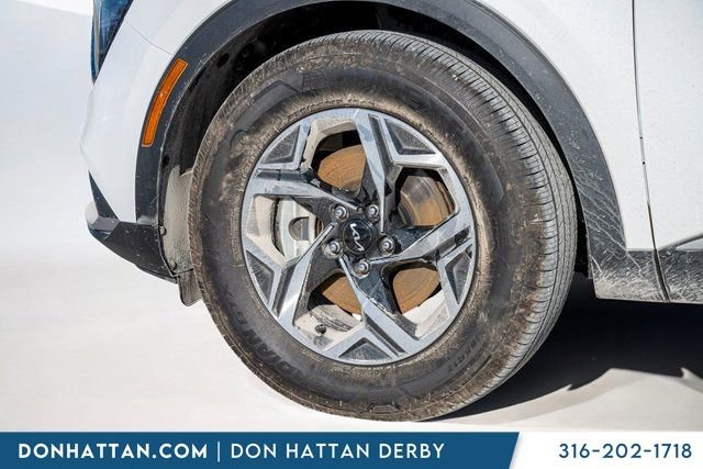 Used 2024 Kia Sportage LX image 32