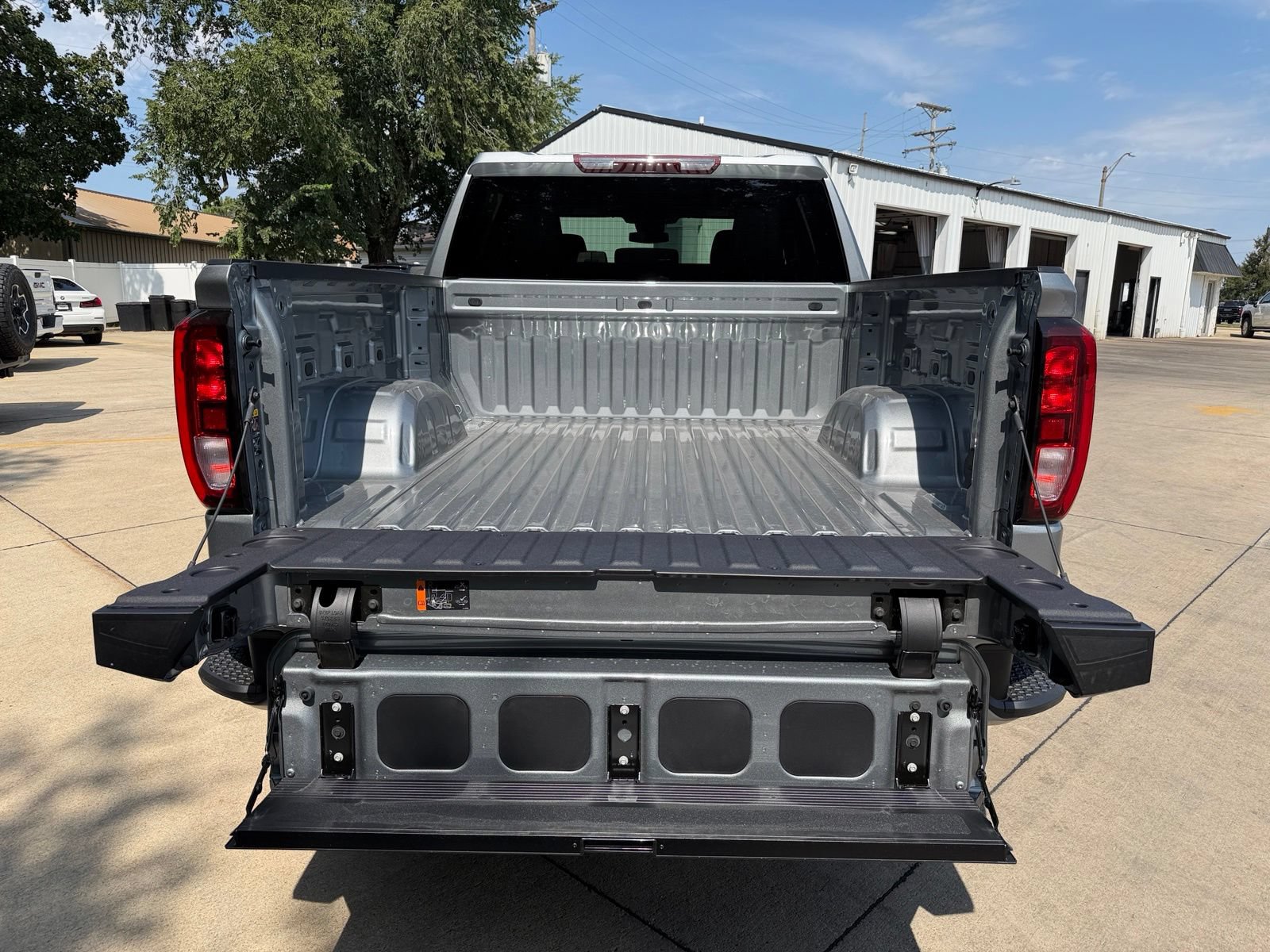 New 2026 GMC Sierra 1500 Elevation AWD/4WD image 34