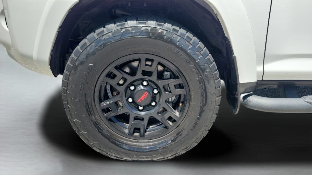 Certified 2023 Toyota 4Runner SR5 Premium w/ Moonroof Package AWD/4WD image 31