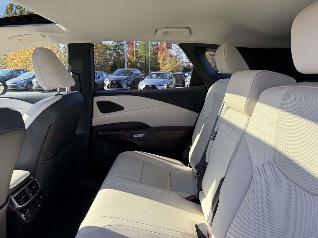Used 2024 Lexus RX 350 Premium w/ Accessory Package (Z1) image 18