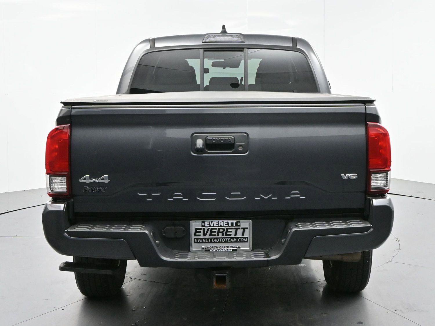 Used 2023 Toyota Tacoma SR AWD/4WD image 6