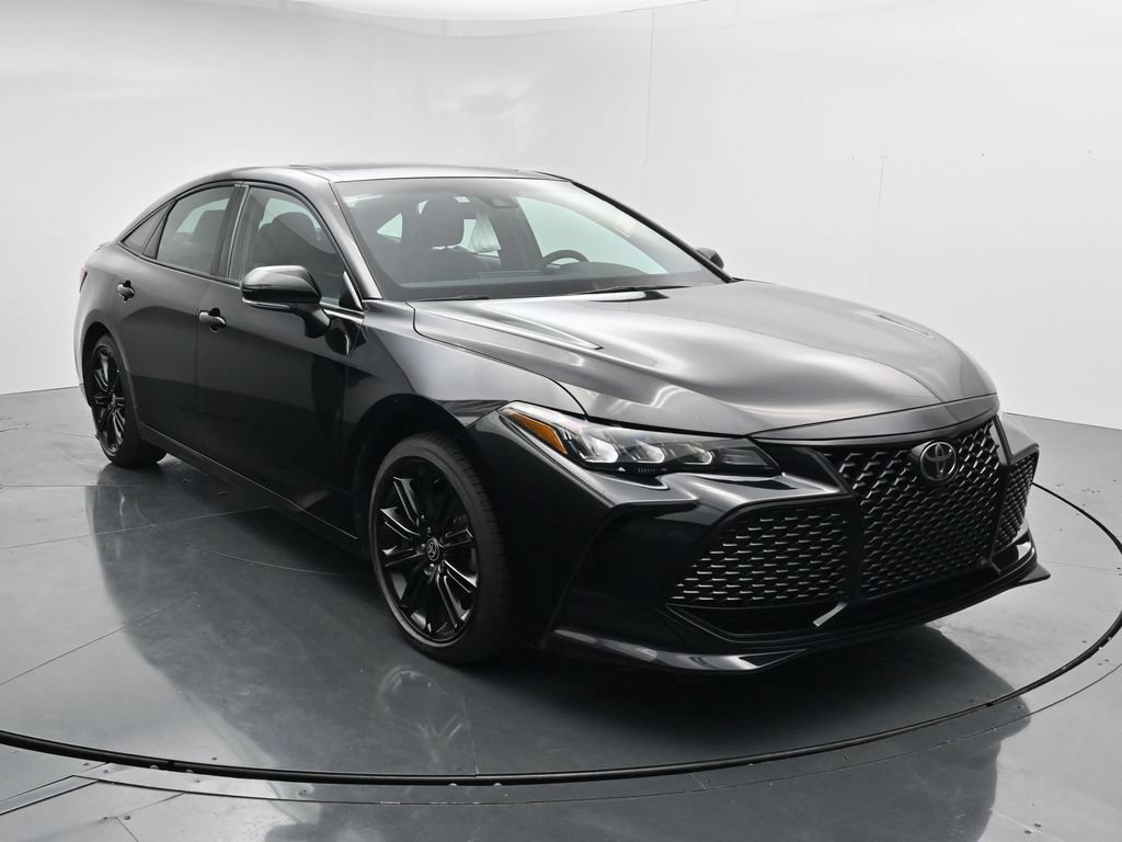 Used 2021 Toyota Avalon XSE FWD image 2