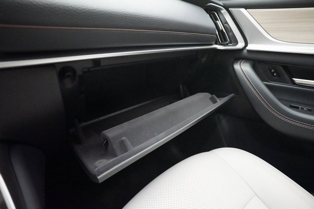 Certified 2025 MAZDA CX-90 Plug-In Hybrid w/Premium Sport image 31