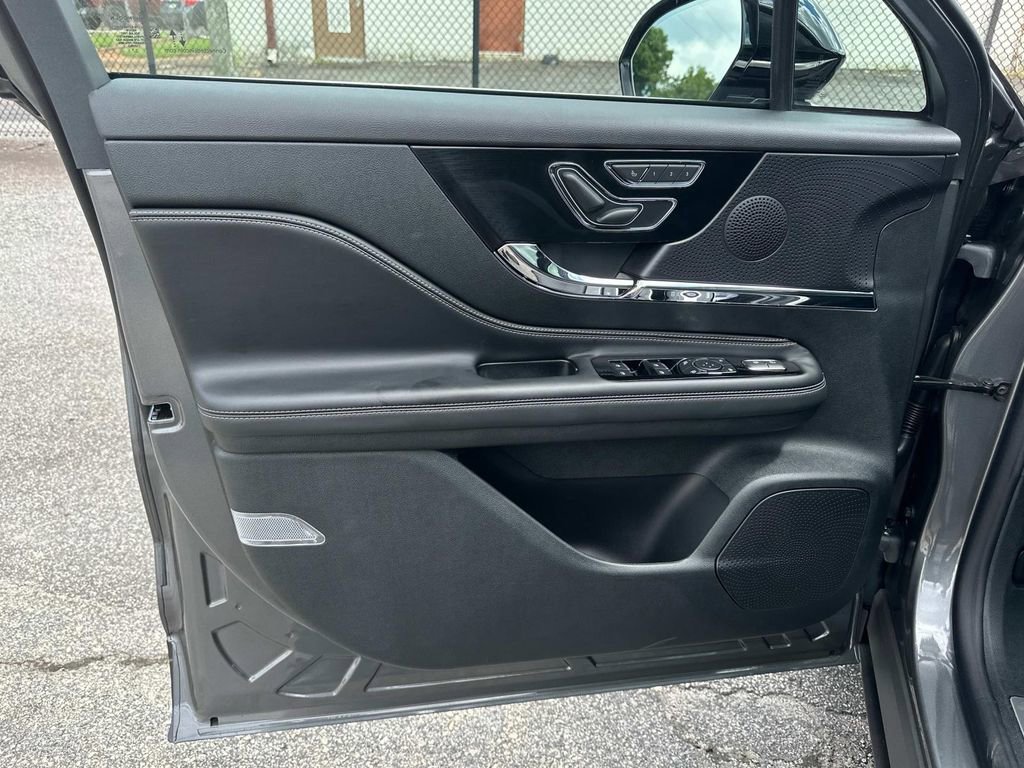 New 2025 Lincoln Corsair FWD w/ Equipment Group 101A image 10