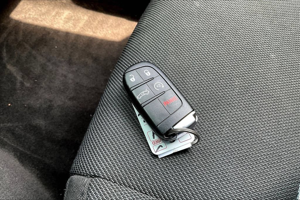 Used 2018 Dodge Charger SXT Plus RWD image 29