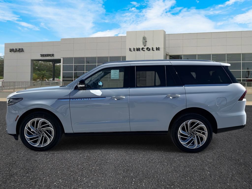 New 2026 Lincoln Navigator Reserve image 6