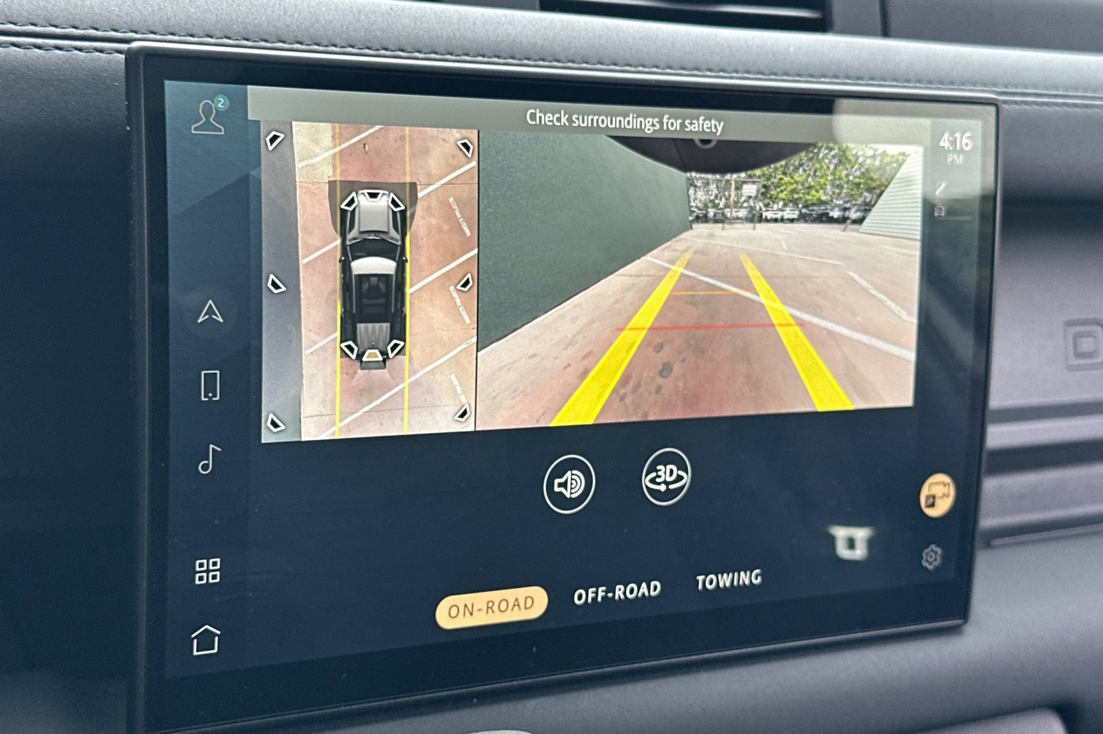 Used 2025 Land Rover Defender 110 S image 22