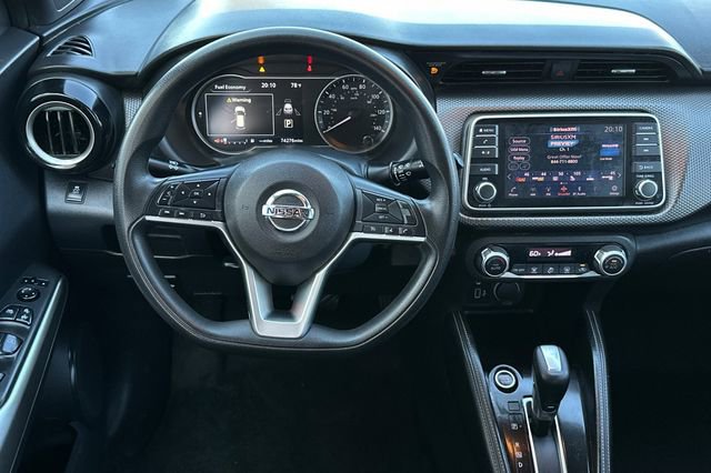 Used 2018 Nissan Kicks SV image 15