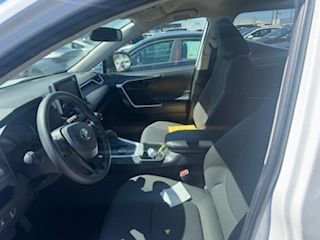 Used 2025 Toyota RAV4 LE image 10