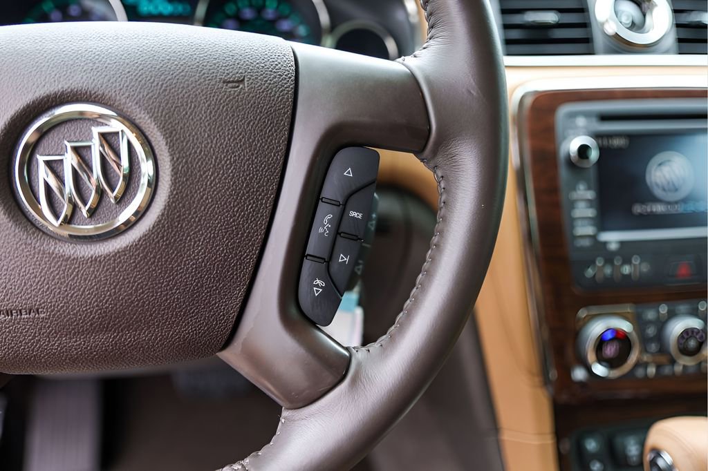 Used 2016 Buick Enclave Leather w/ Enclave Tuscan Edition FWD image 17