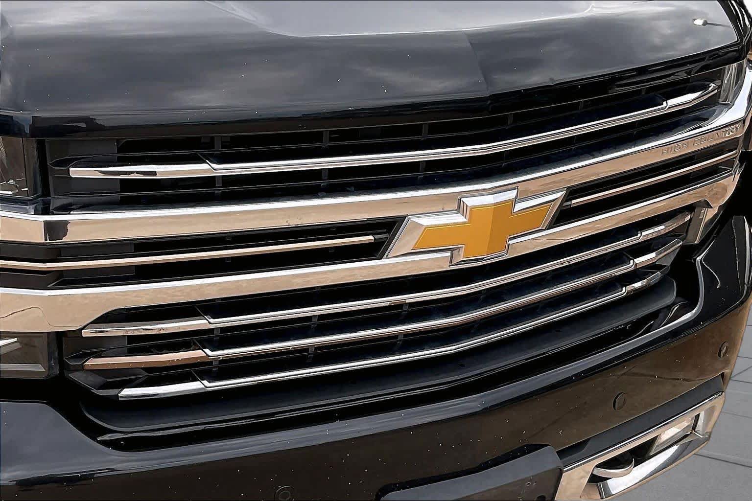 Used 2019 Chevrolet Silverado 1500 High Country w/ Trailer Camera Package AWD/4WD image 29