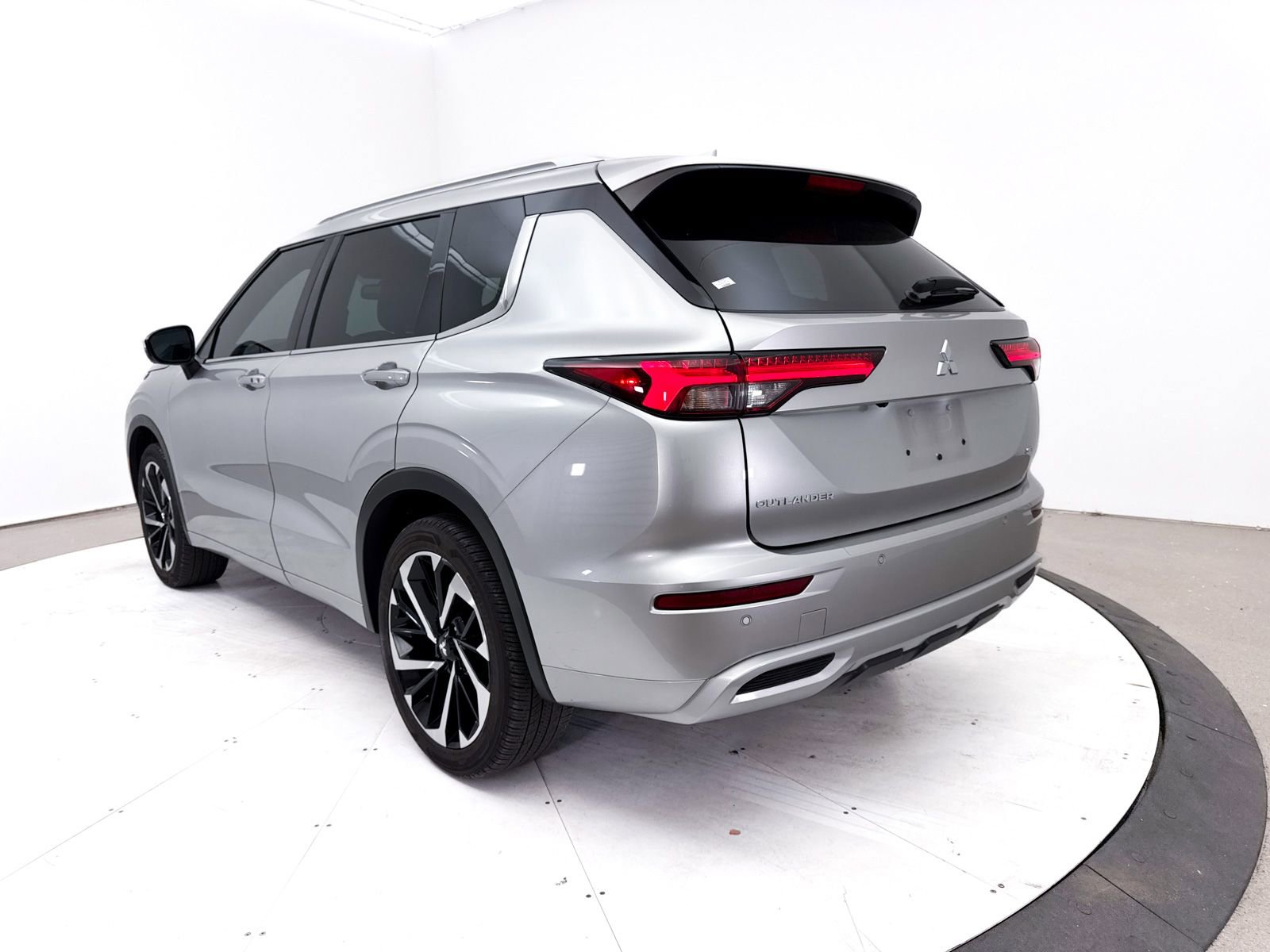 Used 2022 Mitsubishi Outlander SEL FWD image 16