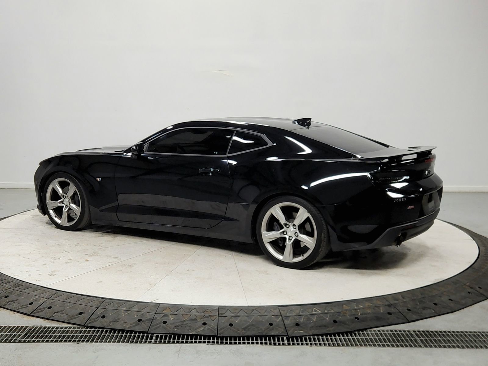 Used 2018 Chevrolet Camaro SS image 5