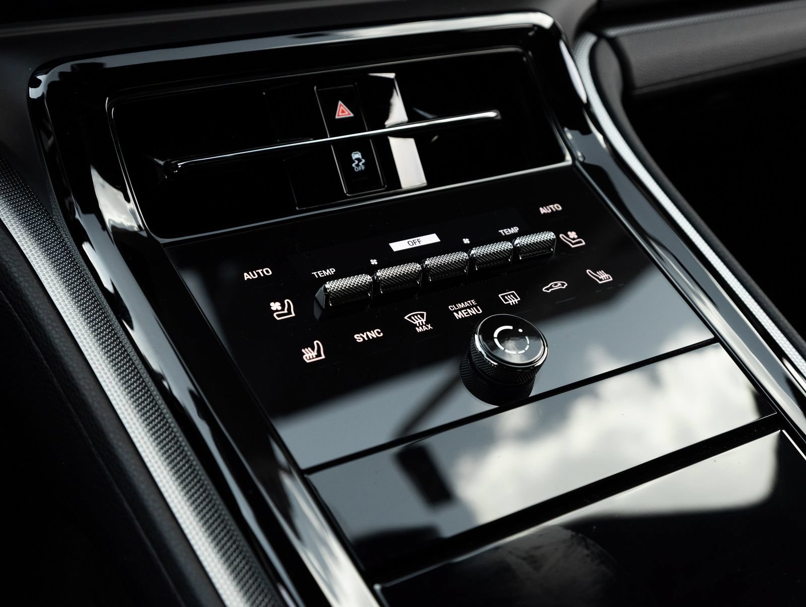 Certified 2025 Porsche Panamera image 27