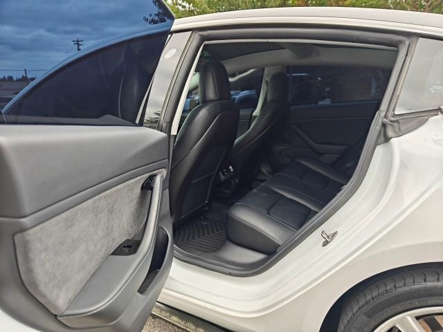 Used 2019 Tesla Model 3 Mid Range image 25