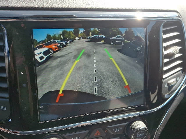 Used 2019 Jeep Grand Cherokee Limited AWD/4WD image 18