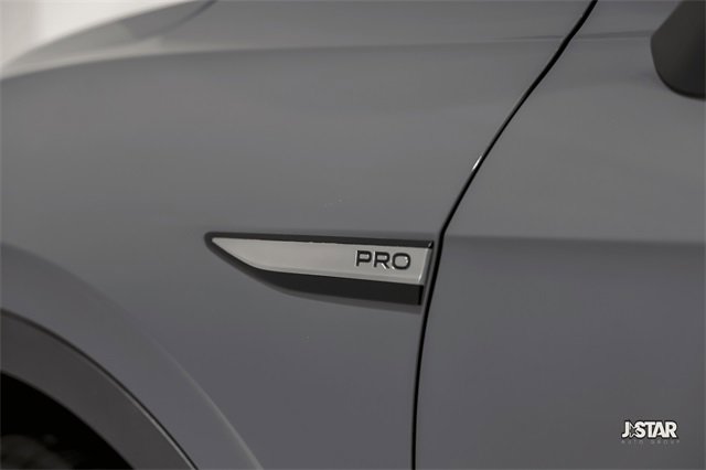 Used 2023 Volkswagen ID.4 Pro image 11