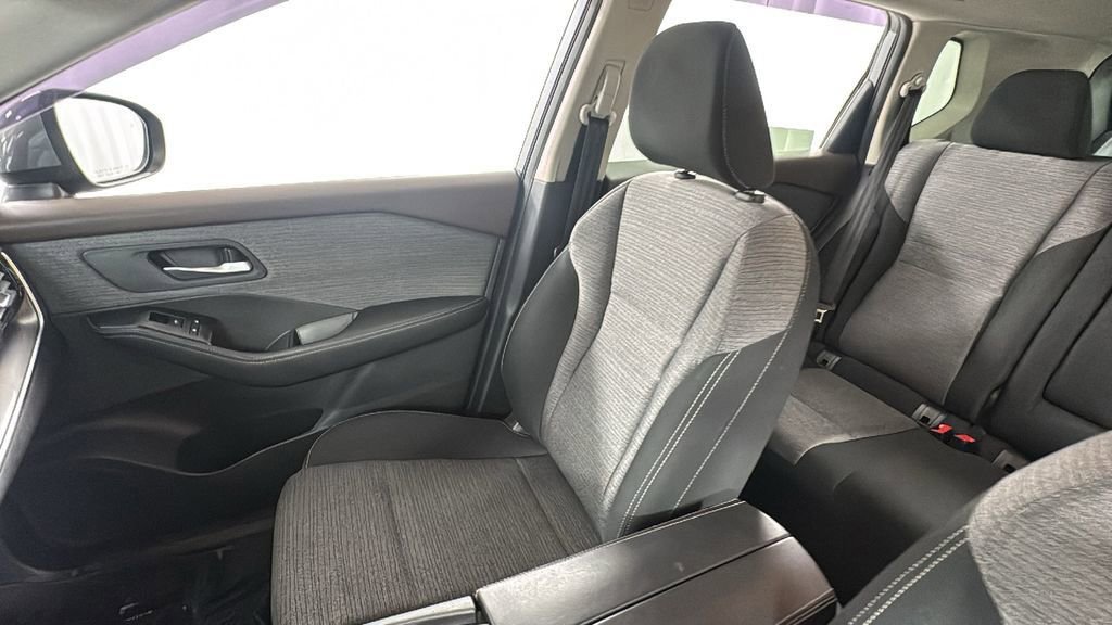 Used 2021 Nissan Rogue SV image 13