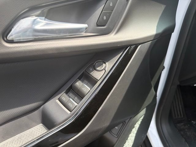 New 2027 Chevrolet Equinox RS w/ LPO, Floor Liner Package FWD image 9