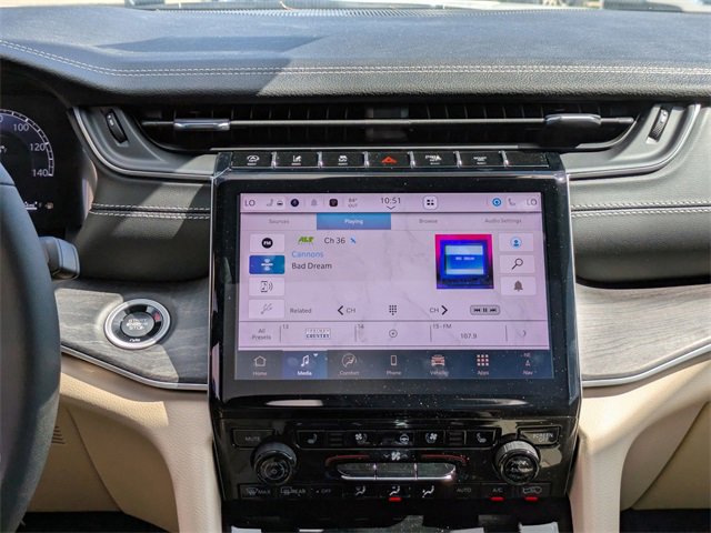 New 2025 Jeep Grand Cherokee Limited w/ Luxury Tech Group II image 19