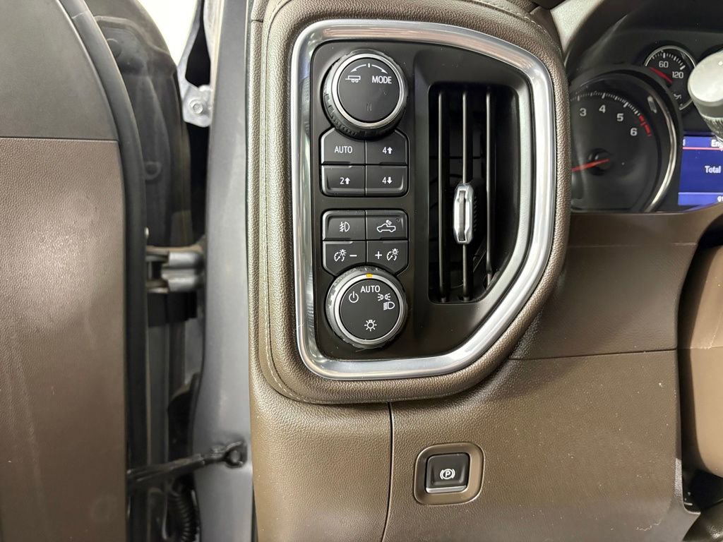 Used 2021 Chevrolet Silverado 1500 LT Trail Boss w/ Convenience Package II AWD/4WD image 14