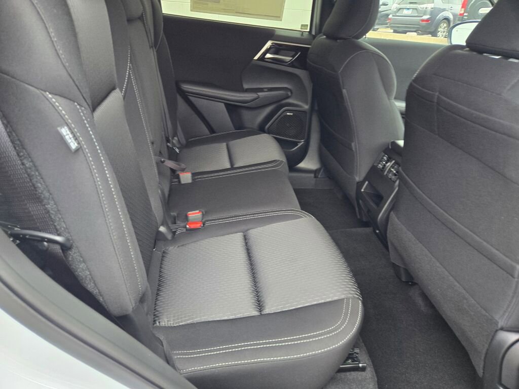 New 2026 Mitsubishi Outlander ES AWD/4WD image 7