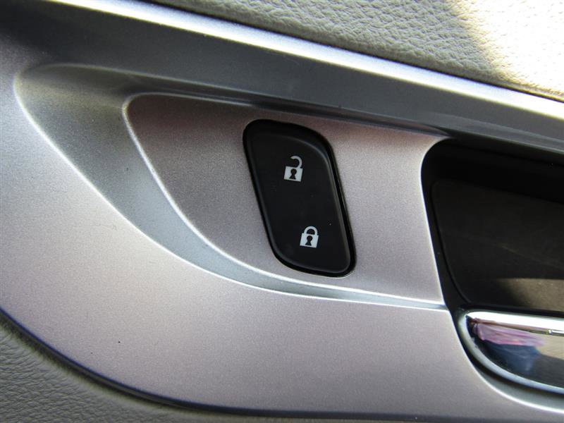 Used 2016 Chevrolet Equinox LT w/ Convenience Package image 29