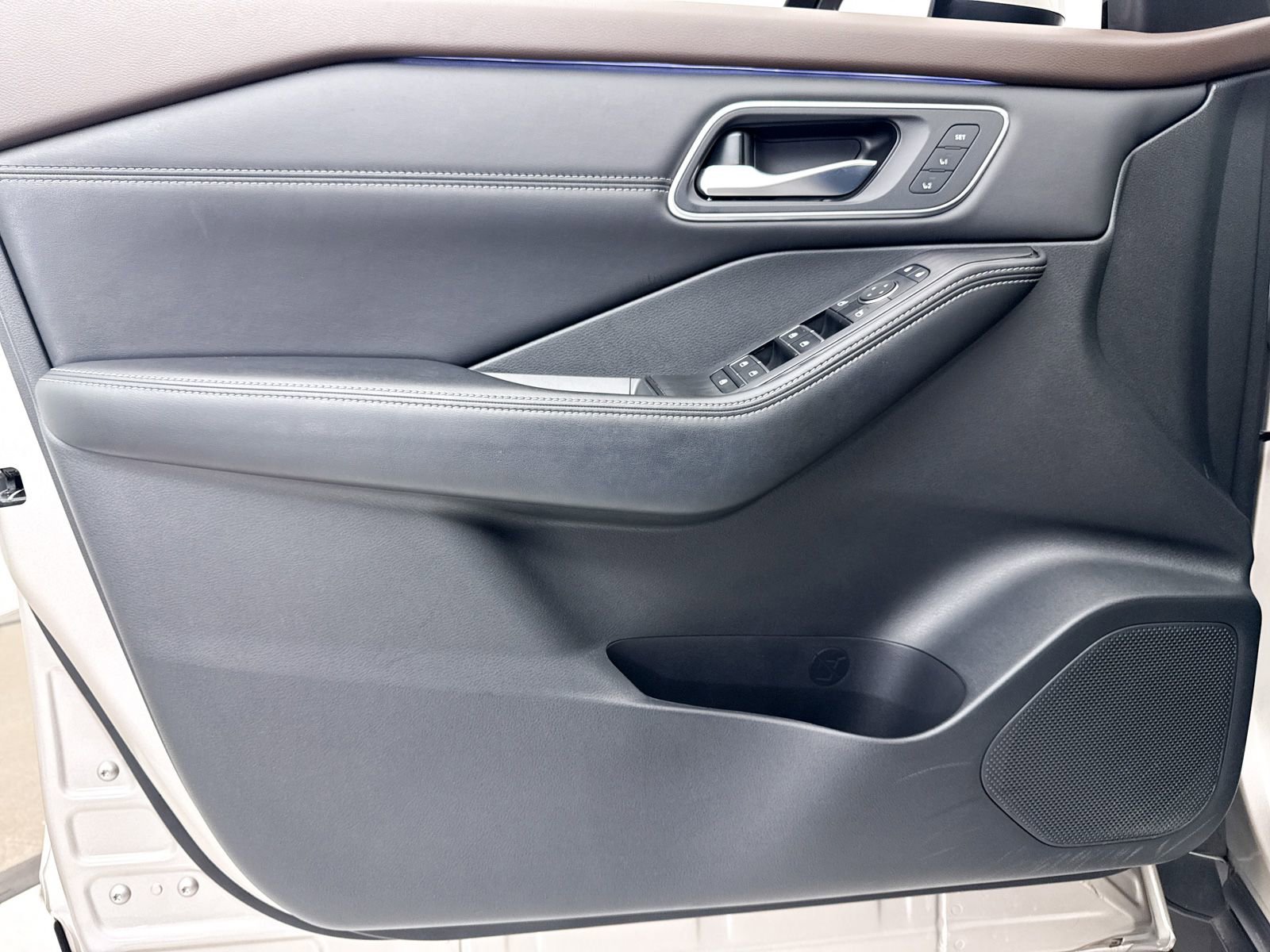 Used 2023 Nissan Rogue Platinum w/ Platinum Premium Package image 29