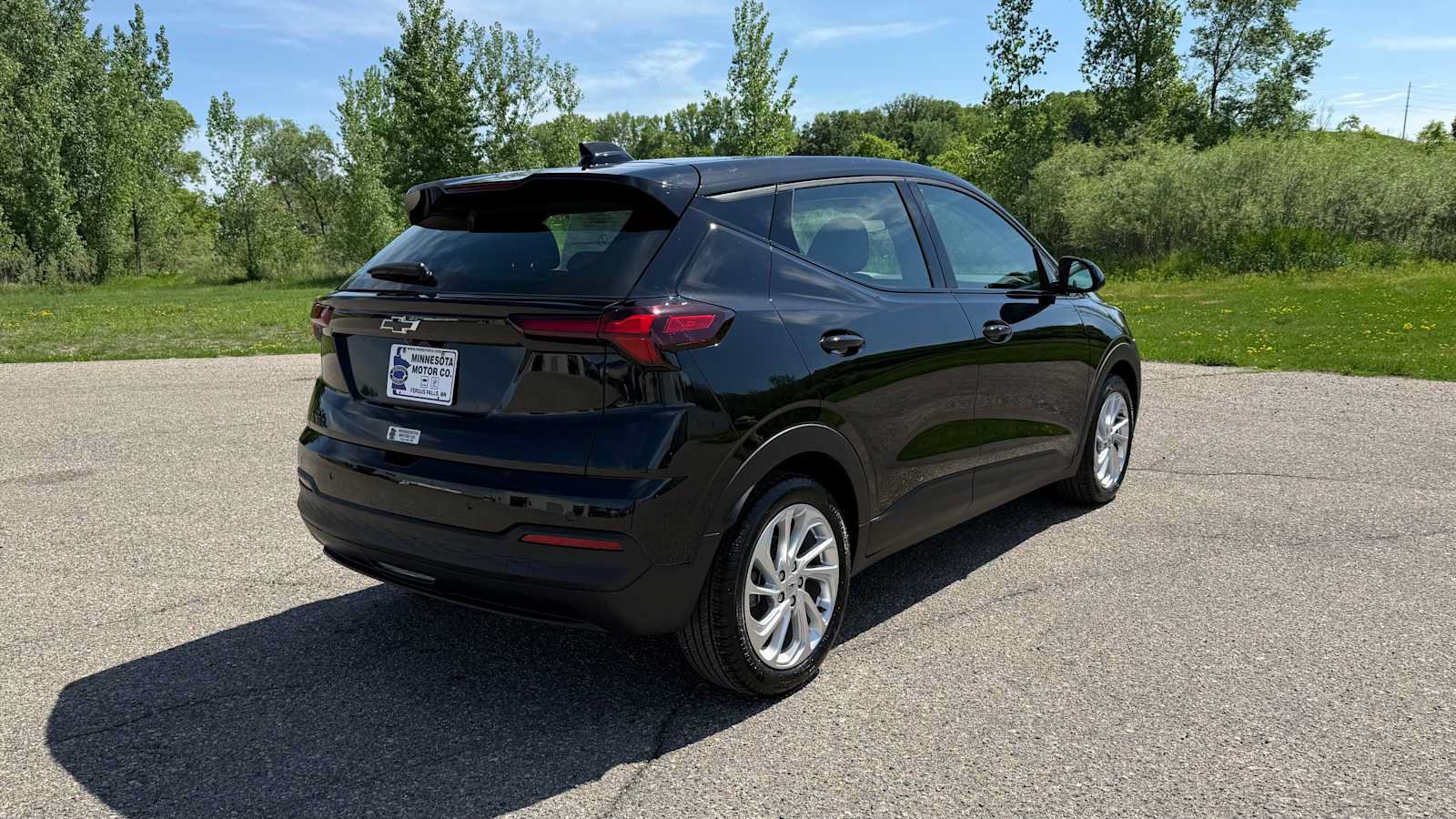 New 2027 Chevrolet Bolt LT w/ Comfort Package FWD image 4