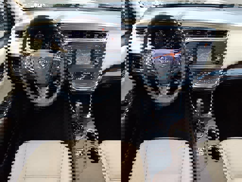 Used 2014 Toyota Avalon XLE Premium FWD image 10