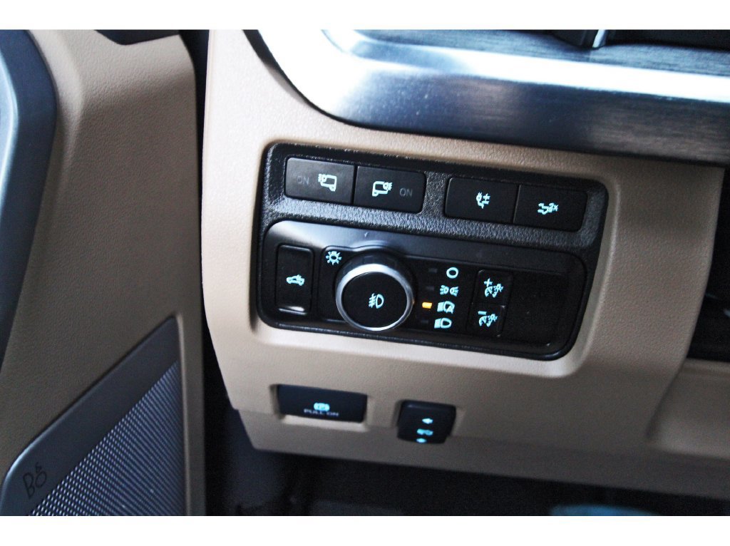 Used 2023 Ford F250 Lariat w/ Lariat Ultimate Package AWD/4WD image 23