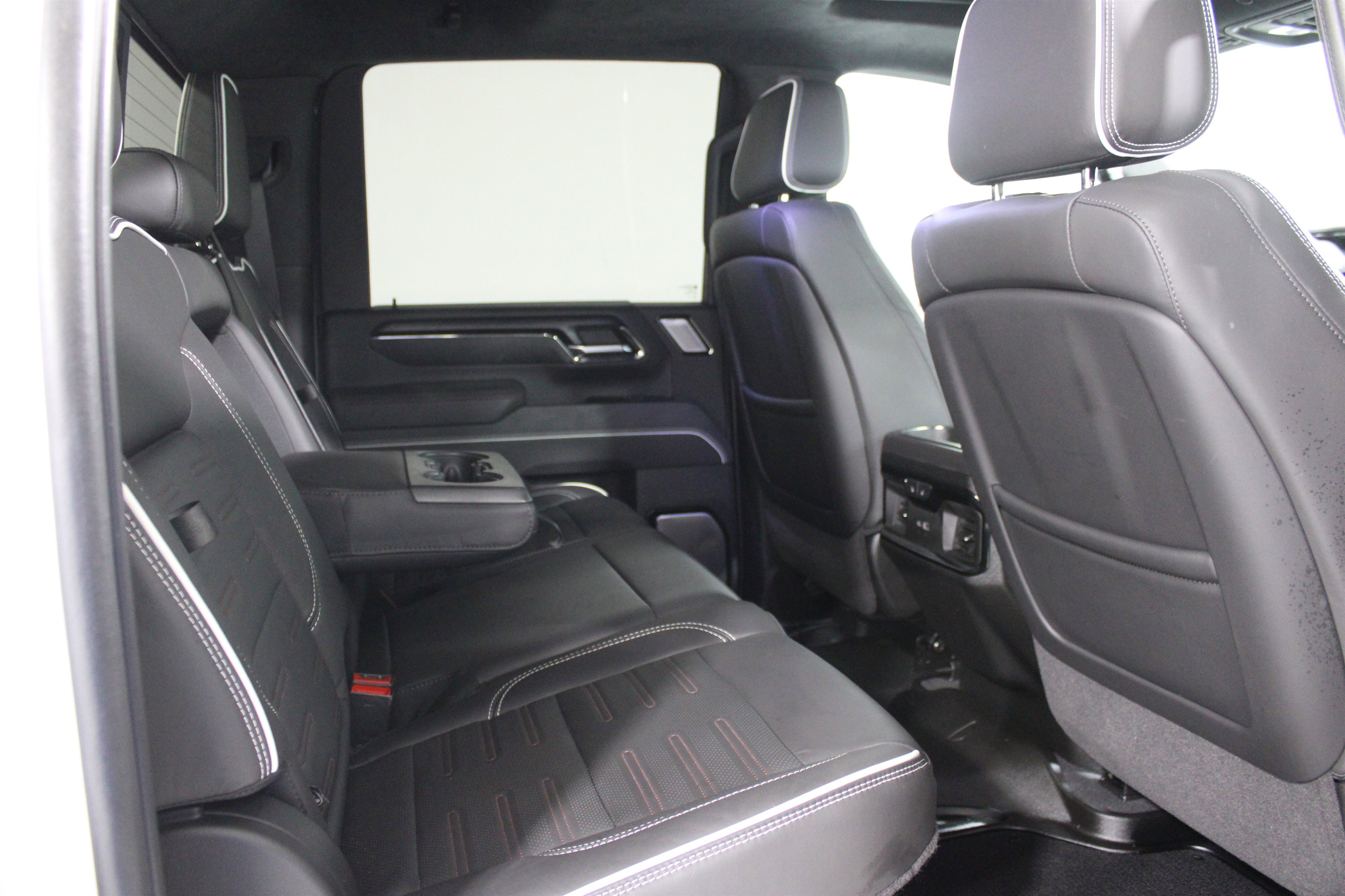 Used 2024 GMC Sierra 2500 AT4X AWD/4WD image 23
