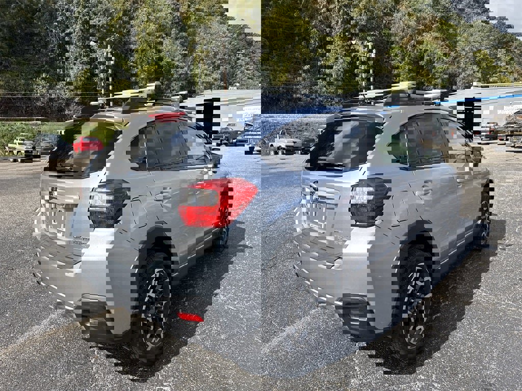 Used 2016 Subaru Crosstrek 2.0i Premium w/ Moonroof Package image 4