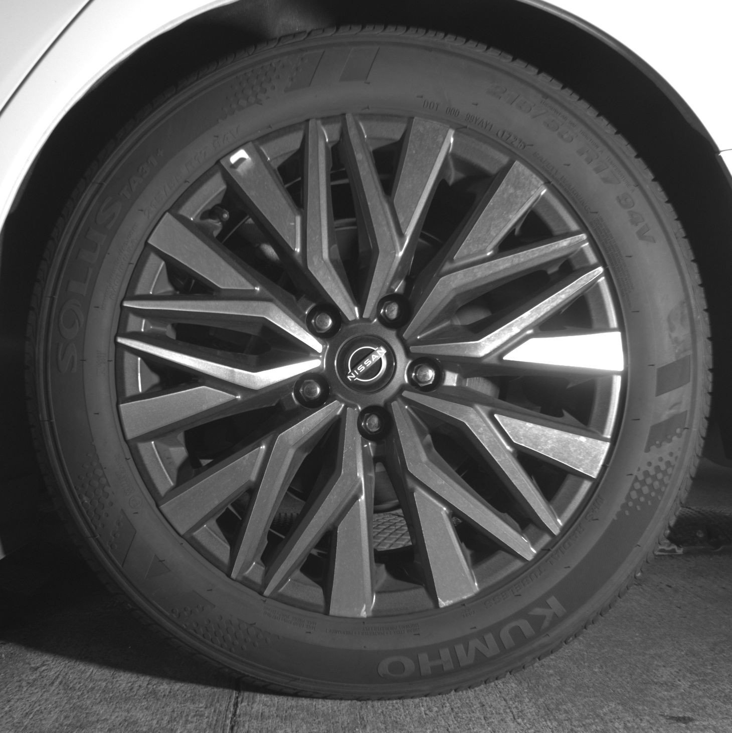 Used 2025 Nissan Altima 2.5 SV FWD image 14